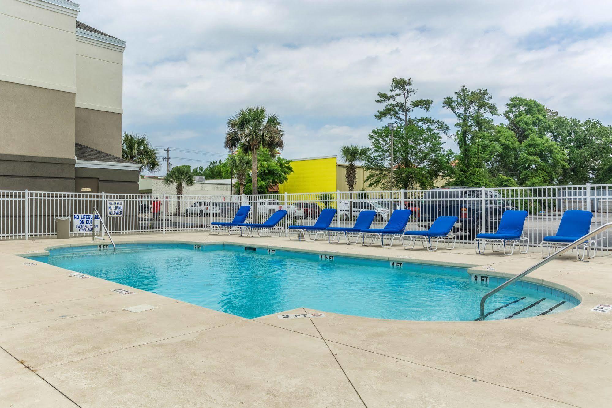 Inn Comfort N Myrtle Barefoot Landing