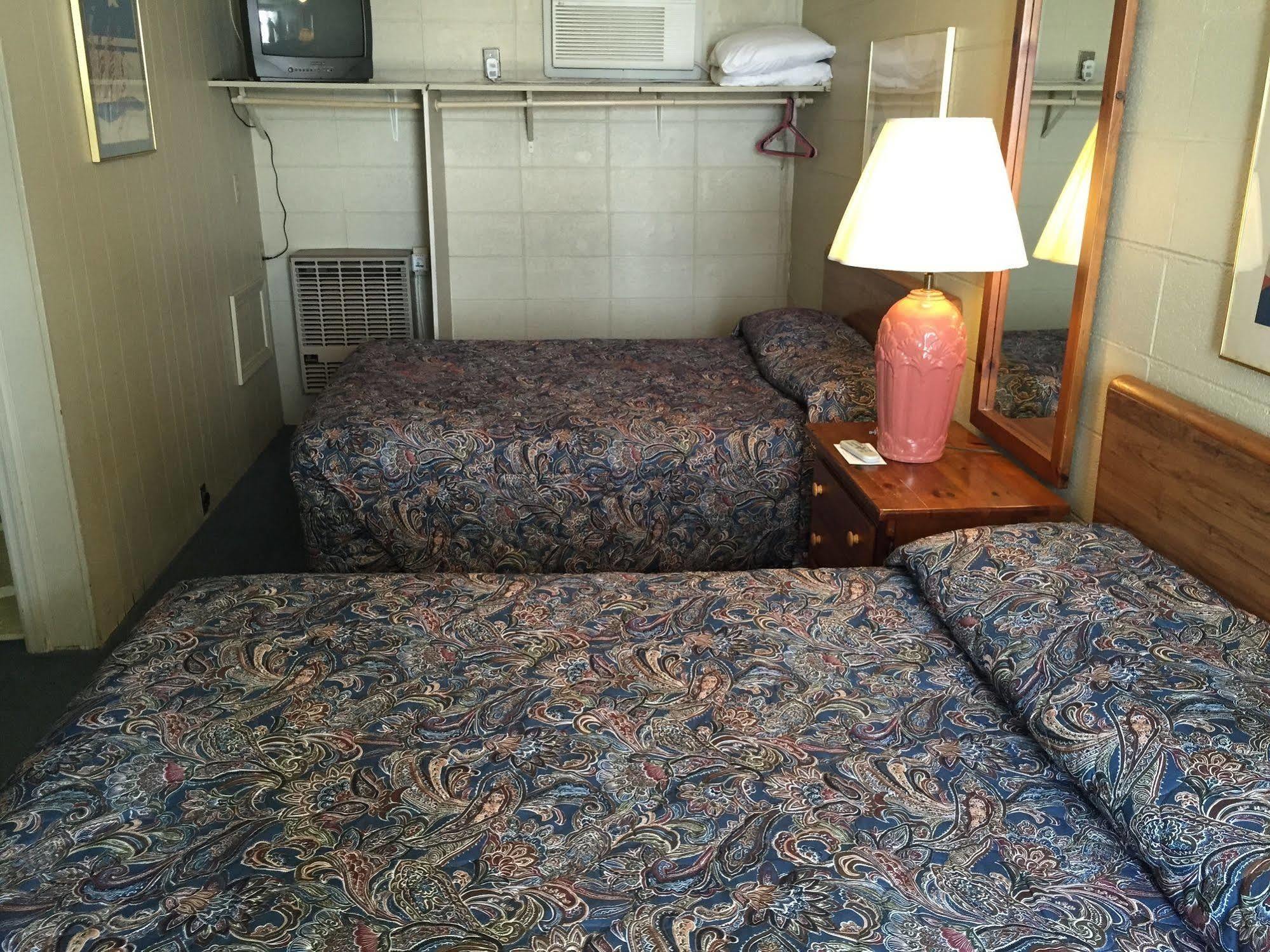 High Tide Motel 2*