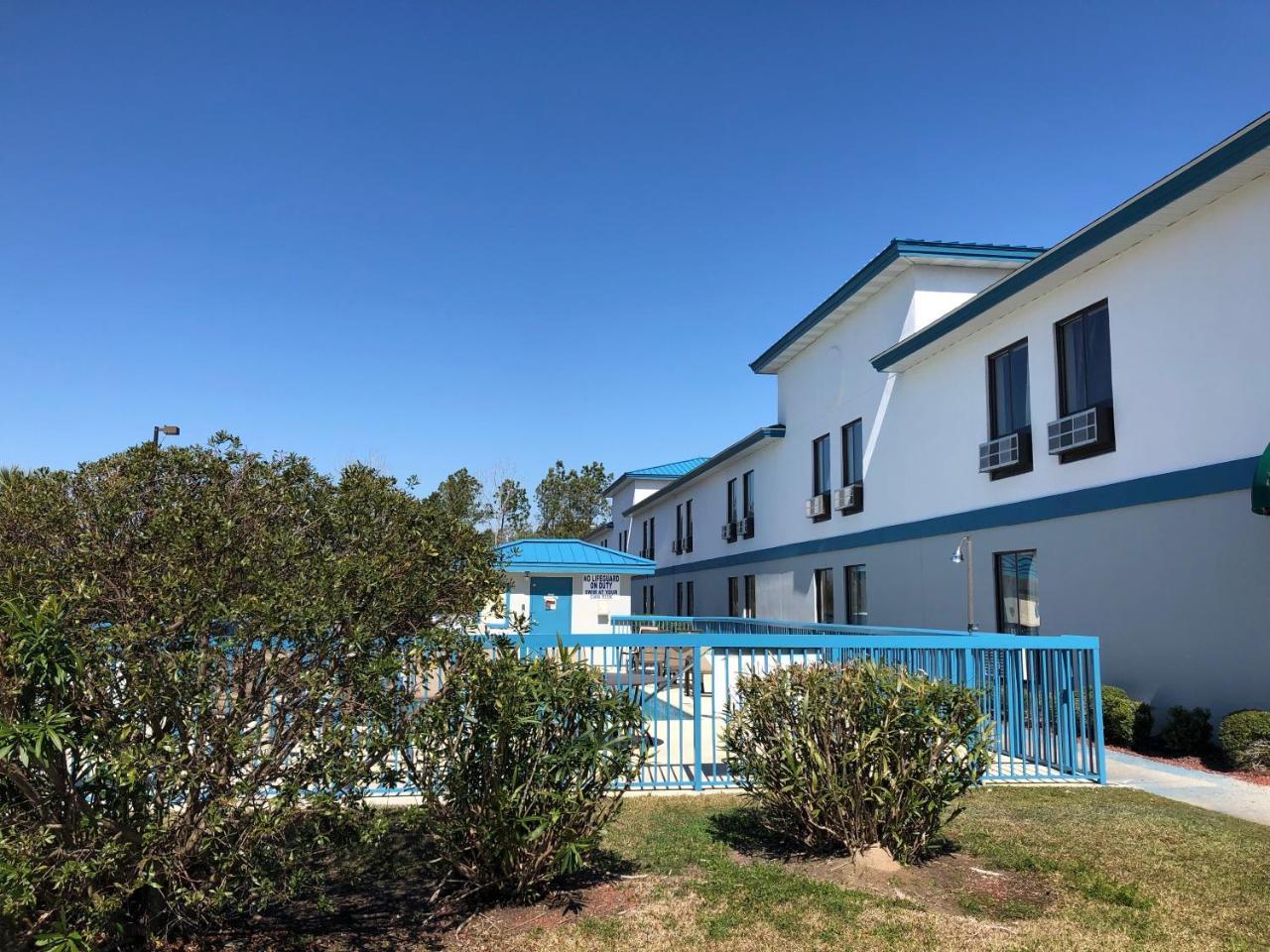 Baymont By Wyndham North Myrtle Hotel 2*