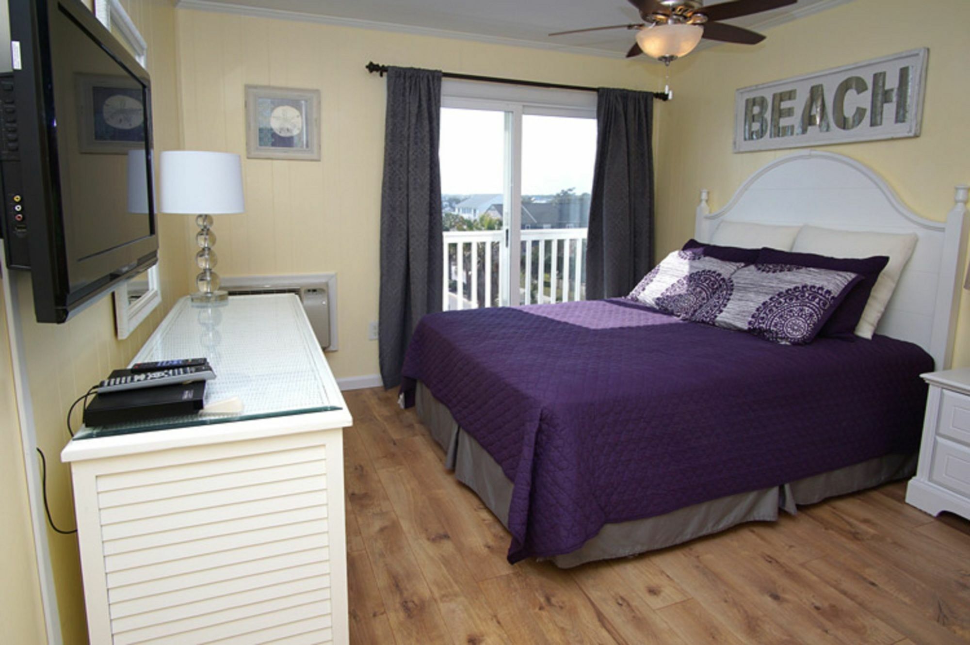 Hotel Units At Ocean Pier Iv By Elliott