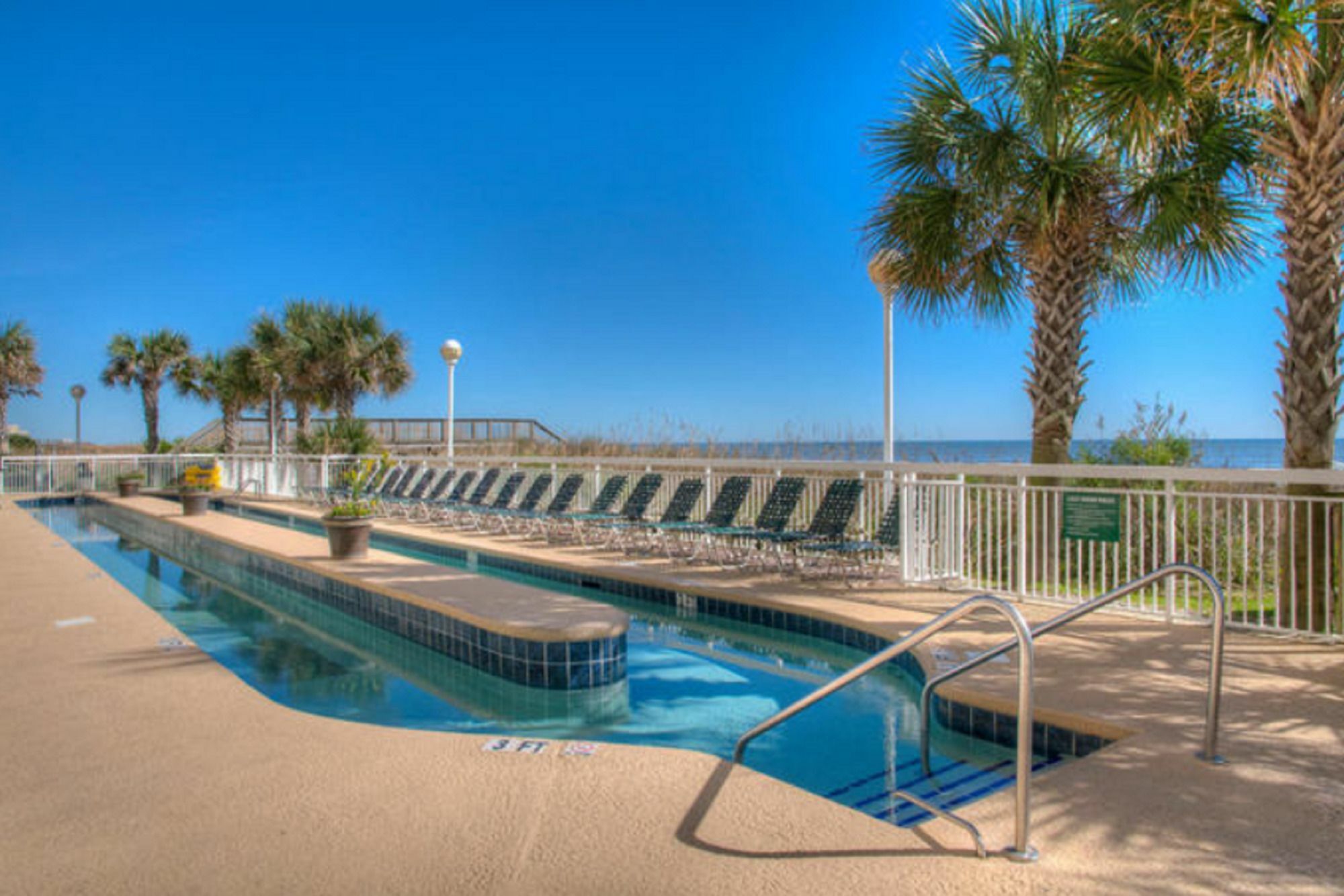 Units At Crescent Shores By Elliott 3*