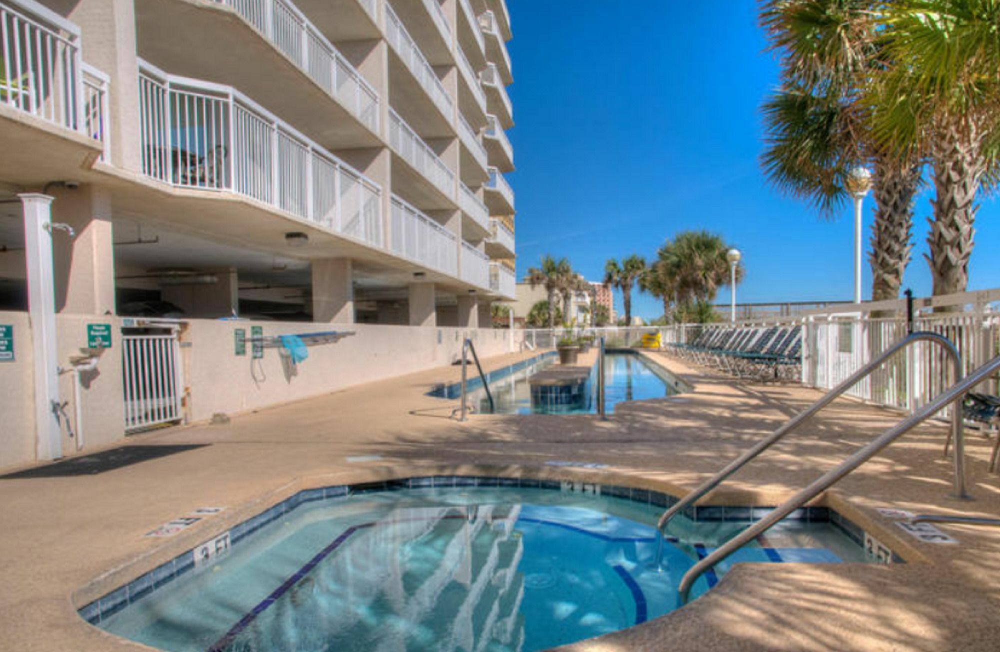 Hotel Units At Crescent Shores By Elliott