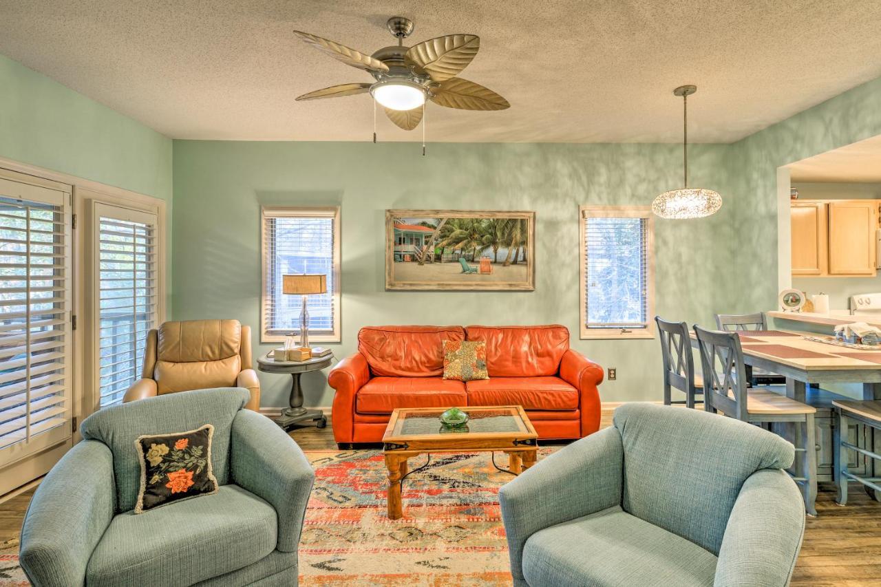 Apartment With Porch 1 Mi To North Myrtle Beach! North Myrtle Beach