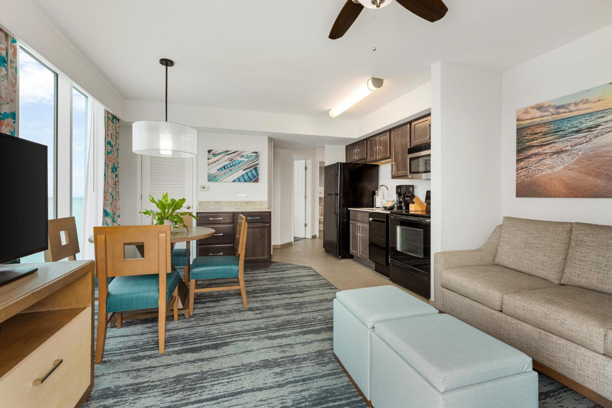 Resort Club Wyndham Towers On The Grove 4*