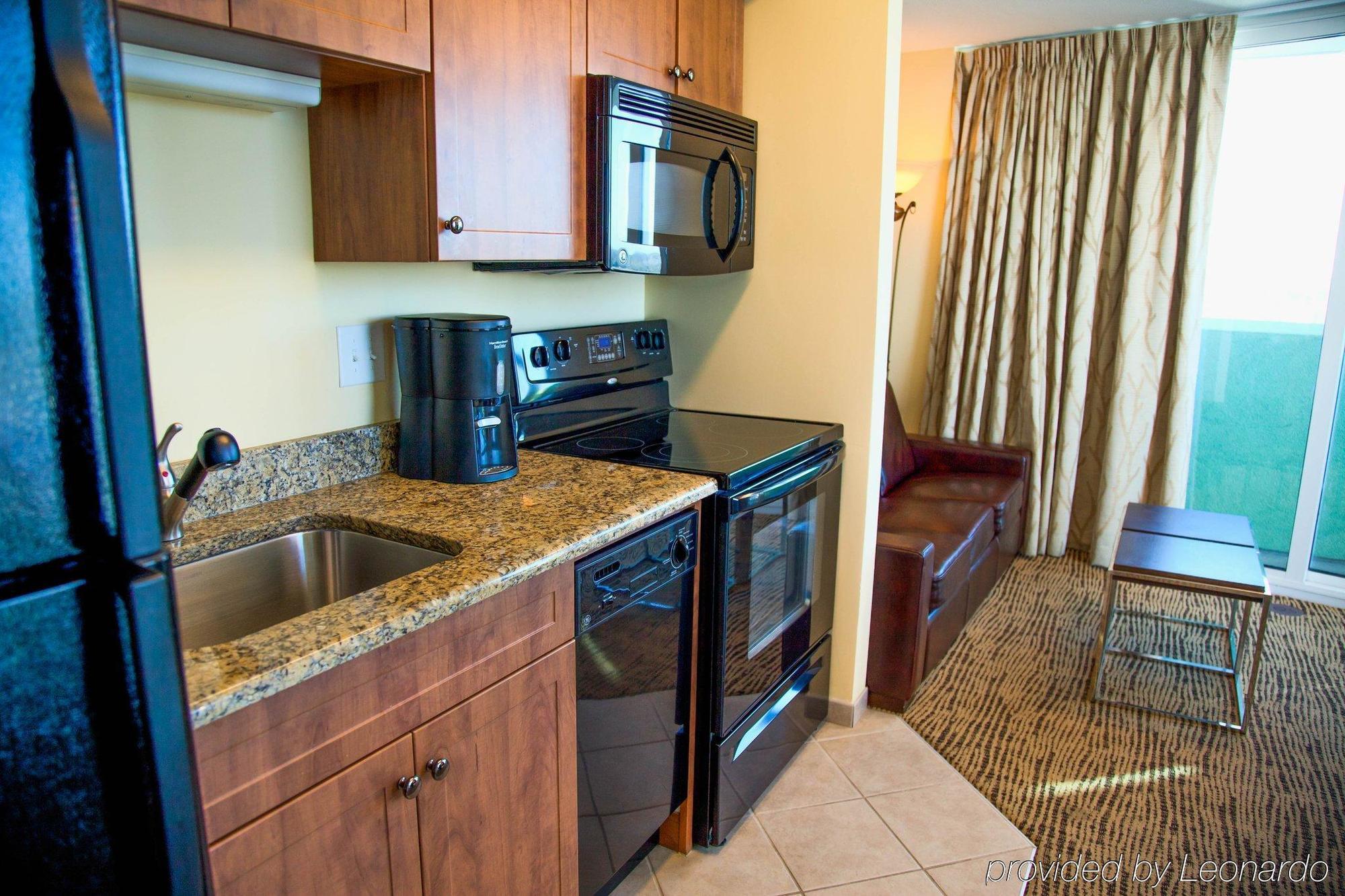 Resort Club Wyndham Towers On The Grove 4*
