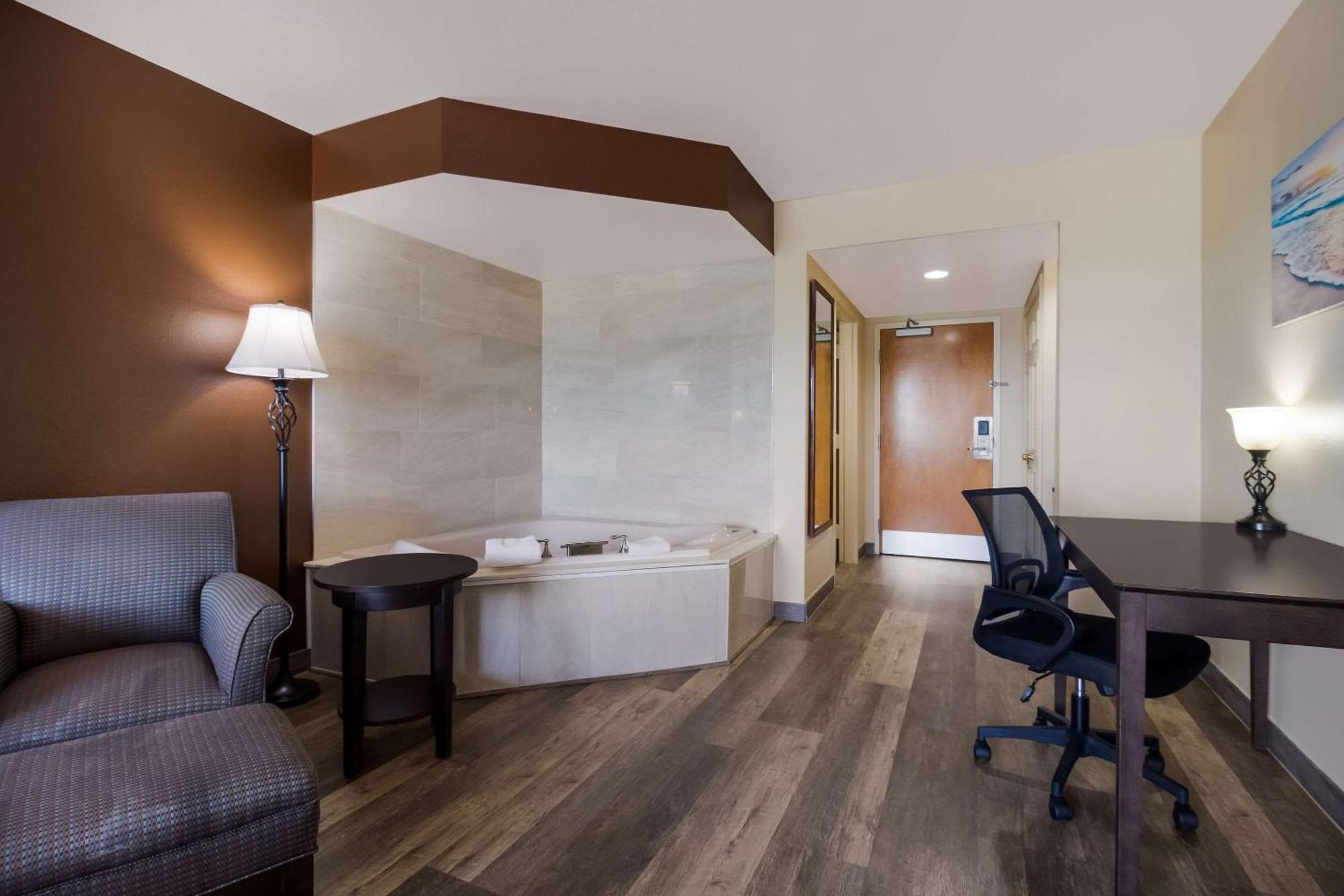 Quality & Hotel 3*